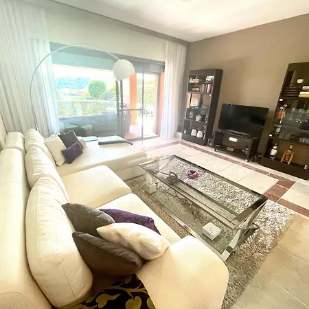 Luxury 2-bed In Benatalaya Apartment