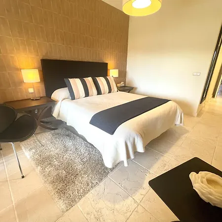 Luxury 2-bed In Benatalaya Апартаменты *