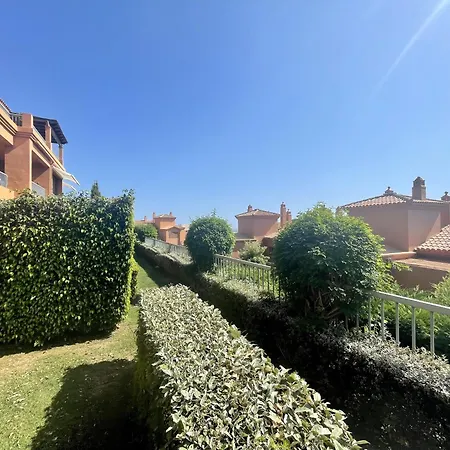 Апартаменты Luxury 2-bed In Benatalaya Эстепона